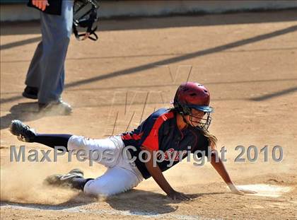 Thumbnail 1 in La Salle vs. Marymount (CIF SS D6 Final) photogallery.