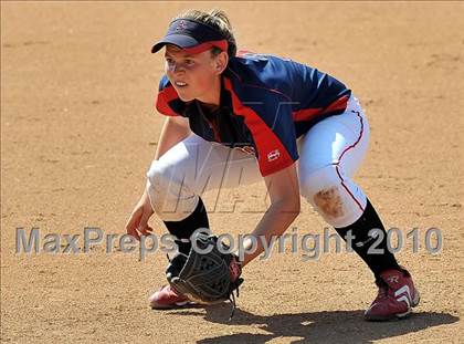 Thumbnail 1 in La Salle vs. Marymount (CIF SS D6 Final) photogallery.