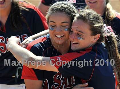 Thumbnail 2 in La Salle vs. Marymount (CIF SS D6 Final) photogallery.