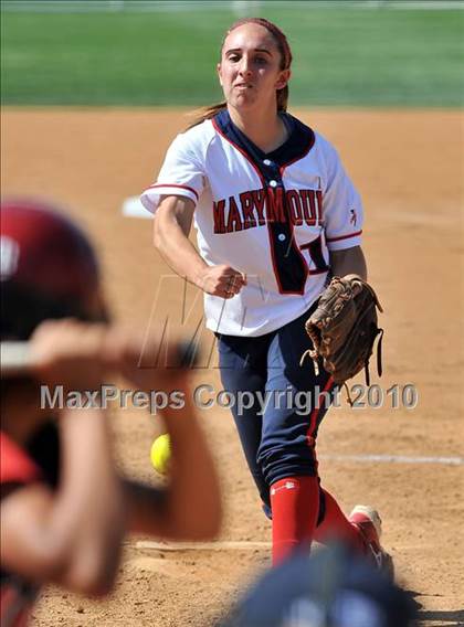 Thumbnail 2 in La Salle vs. Marymount (CIF SS D6 Final) photogallery.