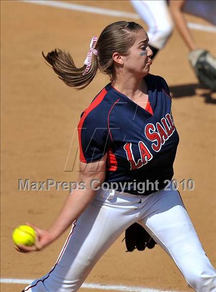 Thumbnail 2 in La Salle vs. Marymount (CIF SS D6 Final) photogallery.