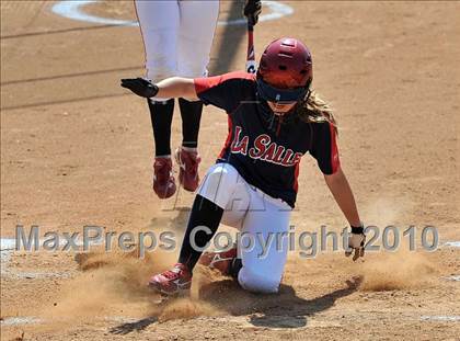 Thumbnail 2 in La Salle vs. Marymount (CIF SS D6 Final) photogallery.