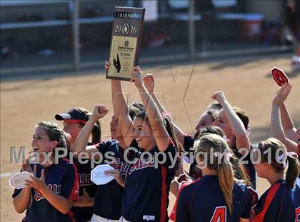 Thumbnail 3 in La Salle vs. Marymount (CIF SS D6 Final) photogallery.