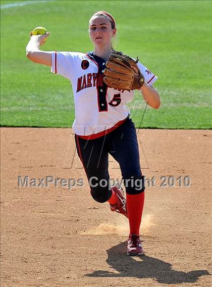 Thumbnail 1 in La Salle vs. Marymount (CIF SS D6 Final) photogallery.
