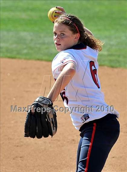 Thumbnail 1 in La Salle vs. Marymount (CIF SS D6 Final) photogallery.