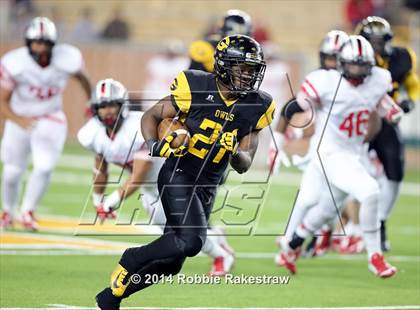 Thumbnail 2 in Garland vs. Belton (UIL 6A Division 1 Region 2 Bi-District) photogallery.