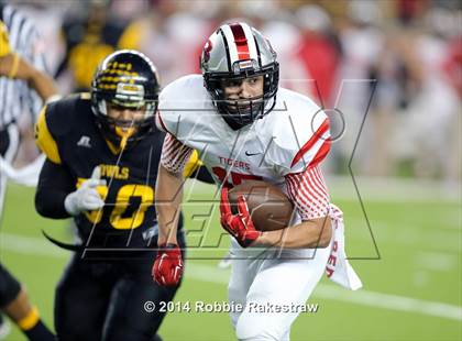 Thumbnail 3 in Garland vs. Belton (UIL 6A Division 1 Region 2 Bi-District) photogallery.