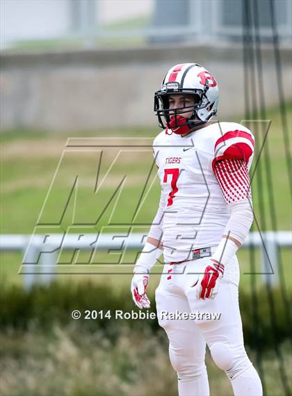 Thumbnail 3 in Garland vs. Belton (UIL 6A Division 1 Region 2 Bi-District) photogallery.