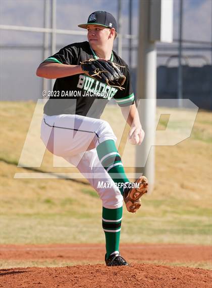 Thumbnail 1 in Needles @ Virgin Valley photogallery.