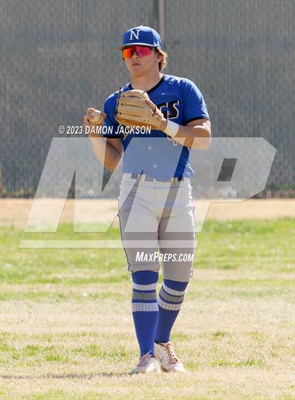 Thumbnail 1 in Needles @ Virgin Valley photogallery.