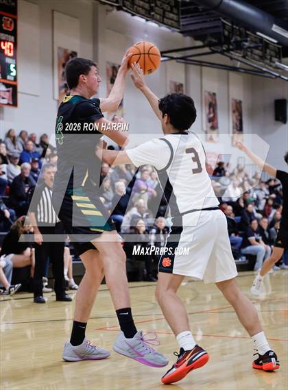 Thumbnail 2 in Bishop Manogue @ Douglas photogallery.
