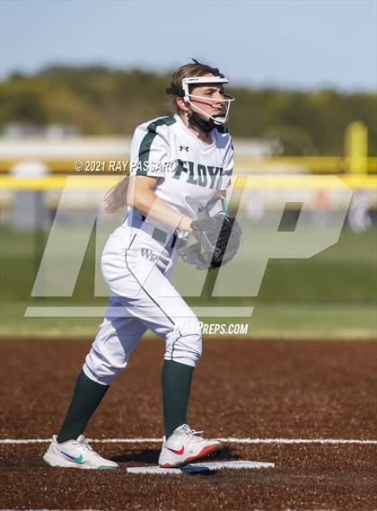 Thumbnail 1 in Central Islip vs William Floyd photogallery.