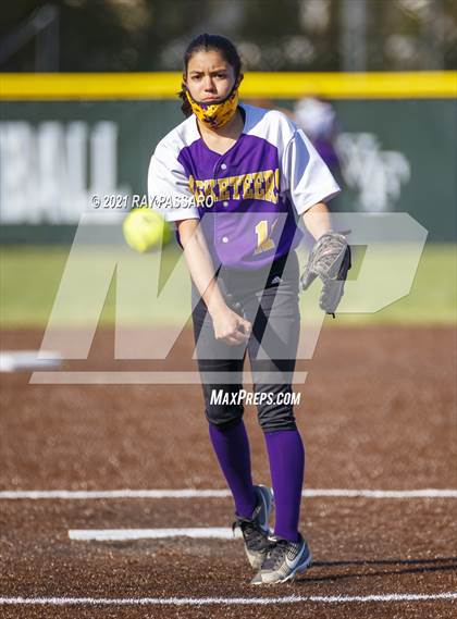 Thumbnail 2 in Central Islip vs William Floyd photogallery.