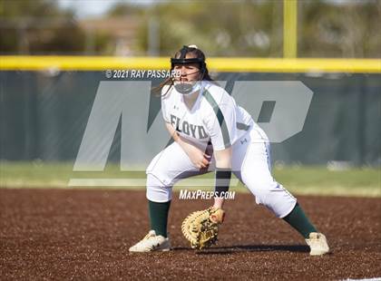 Thumbnail 1 in Central Islip vs William Floyd photogallery.