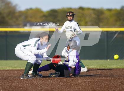 Thumbnail 1 in Central Islip vs William Floyd photogallery.