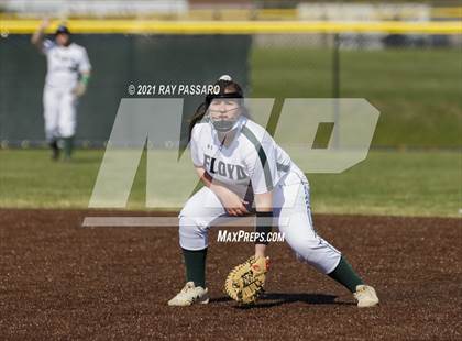 Thumbnail 2 in Central Islip vs William Floyd photogallery.