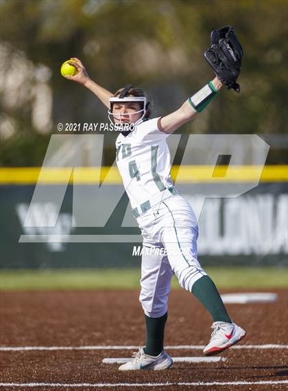 Thumbnail 3 in Central Islip vs William Floyd photogallery.