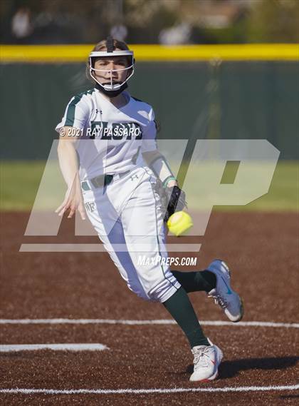Thumbnail 1 in Central Islip vs William Floyd photogallery.