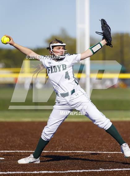 Thumbnail 2 in Central Islip vs William Floyd photogallery.
