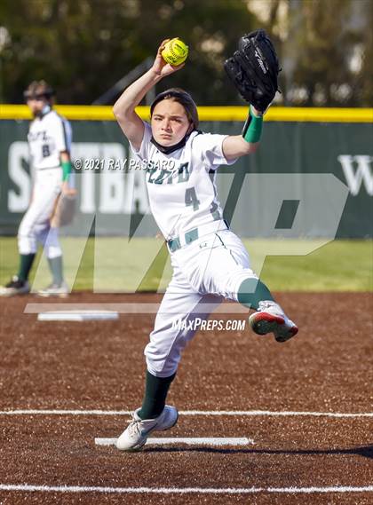 Thumbnail 1 in Central Islip vs William Floyd photogallery.