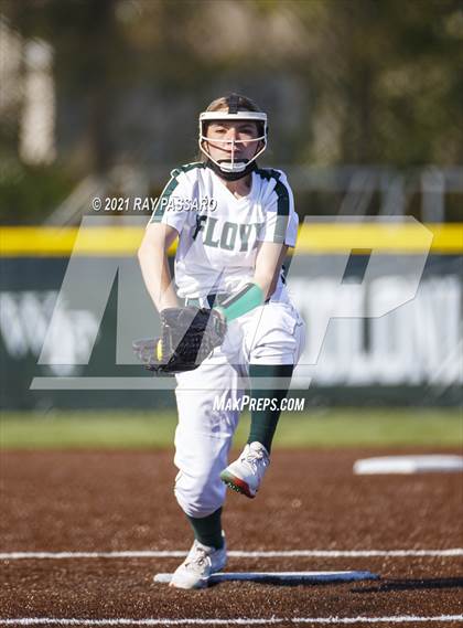 Thumbnail 1 in Central Islip vs William Floyd photogallery.