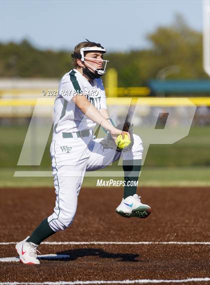 Thumbnail 3 in Central Islip vs William Floyd photogallery.