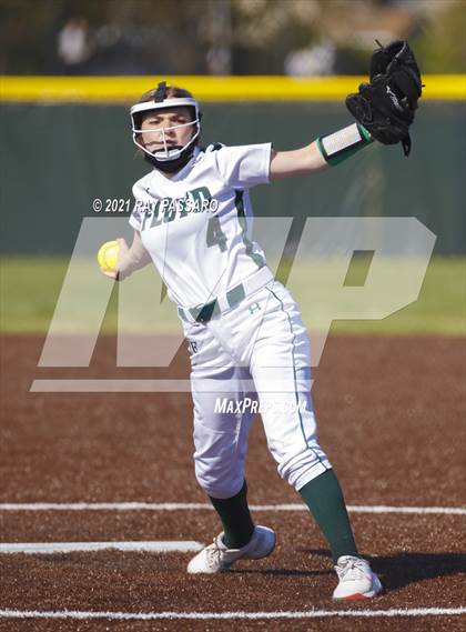 Thumbnail 2 in Central Islip vs William Floyd photogallery.