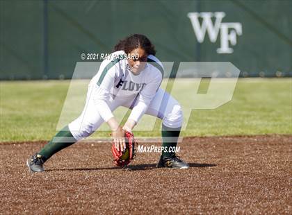 Thumbnail 1 in Central Islip vs William Floyd photogallery.