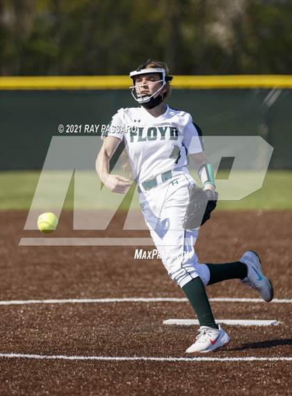 Thumbnail 2 in Central Islip vs William Floyd photogallery.