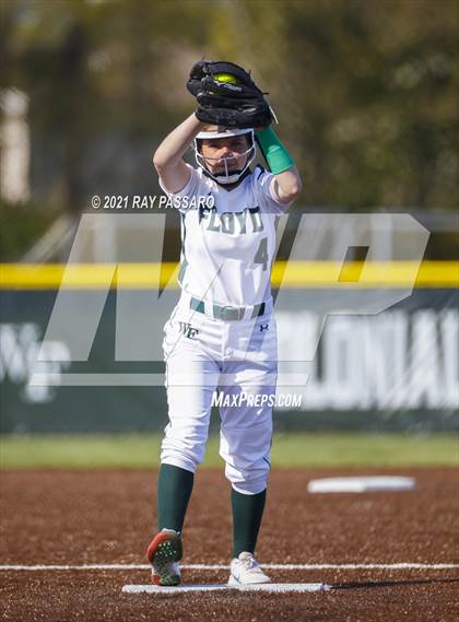 Thumbnail 3 in Central Islip vs William Floyd photogallery.