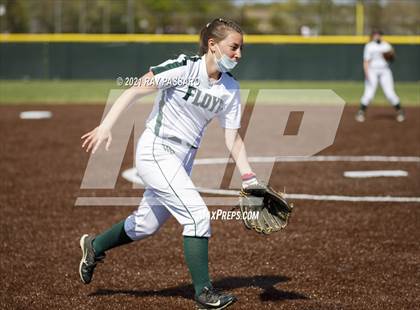 Thumbnail 2 in Central Islip vs William Floyd photogallery.