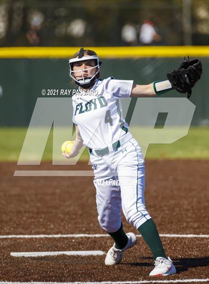 Thumbnail 1 in Central Islip vs William Floyd photogallery.