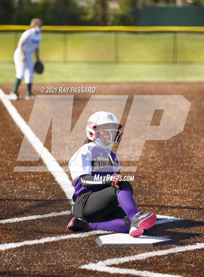 Thumbnail 2 in Central Islip vs William Floyd photogallery.