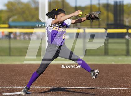 Thumbnail 3 in Central Islip vs William Floyd photogallery.