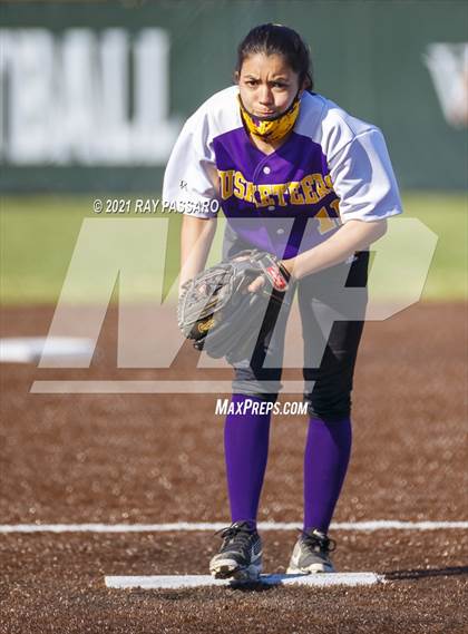 Thumbnail 2 in Central Islip vs William Floyd photogallery.