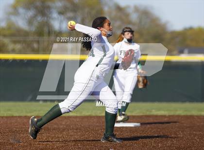 Thumbnail 2 in Central Islip vs William Floyd photogallery.