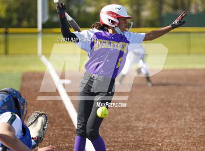 Thumbnail 2 in Central Islip vs William Floyd photogallery.
