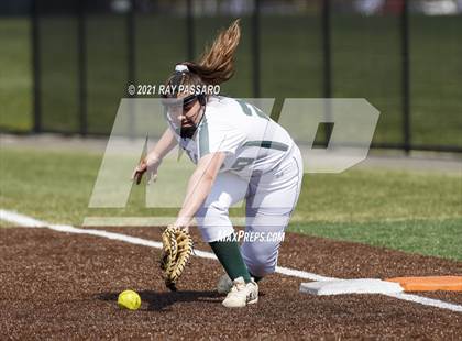 Thumbnail 1 in Central Islip vs William Floyd photogallery.