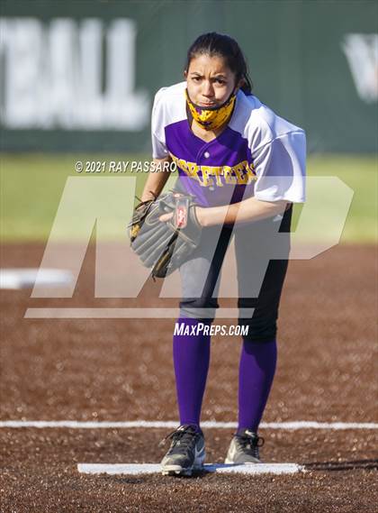 Thumbnail 3 in Central Islip vs William Floyd photogallery.