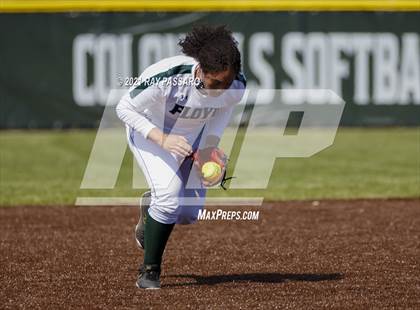Thumbnail 1 in Central Islip vs William Floyd photogallery.