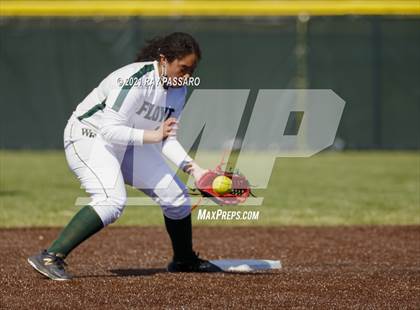 Thumbnail 1 in Central Islip vs William Floyd photogallery.