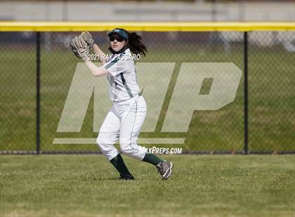 Thumbnail 1 in Central Islip vs William Floyd photogallery.