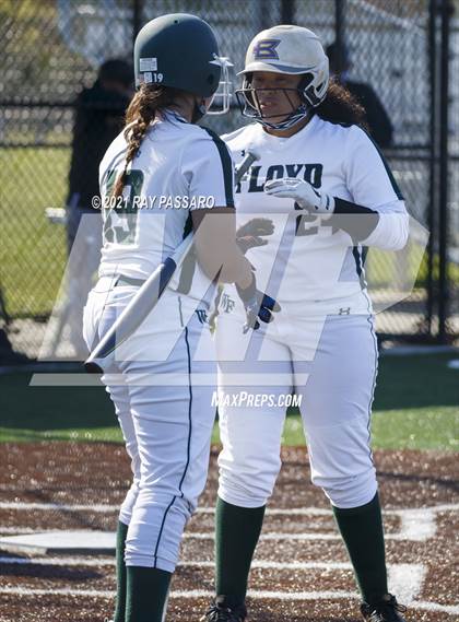 Thumbnail 2 in Central Islip vs William Floyd photogallery.
