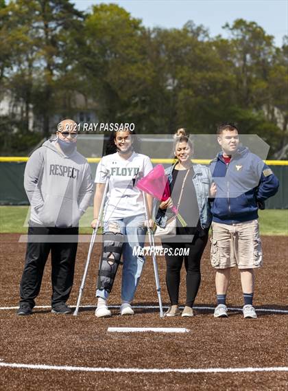 Thumbnail 2 in Central Islip vs William Floyd photogallery.
