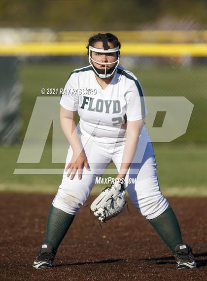 Thumbnail 3 in Central Islip vs William Floyd photogallery.