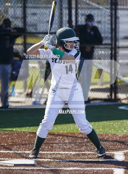 Thumbnail 1 in Central Islip vs William Floyd photogallery.