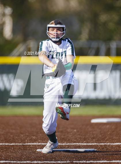 Thumbnail 1 in Central Islip vs William Floyd photogallery.