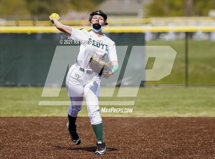 Thumbnail 3 in Central Islip vs William Floyd photogallery.