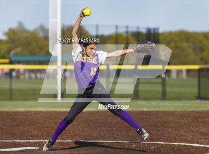 Thumbnail 1 in Central Islip vs William Floyd photogallery.