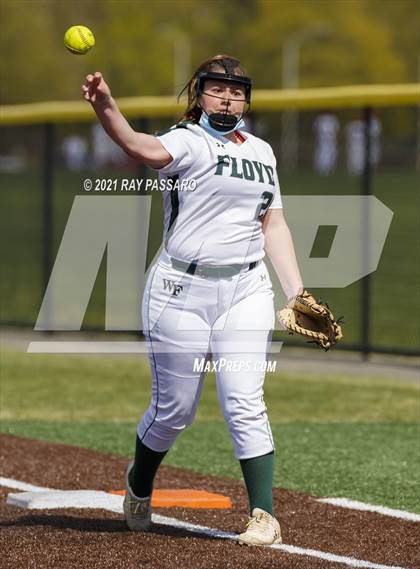 Thumbnail 3 in Central Islip vs William Floyd photogallery.